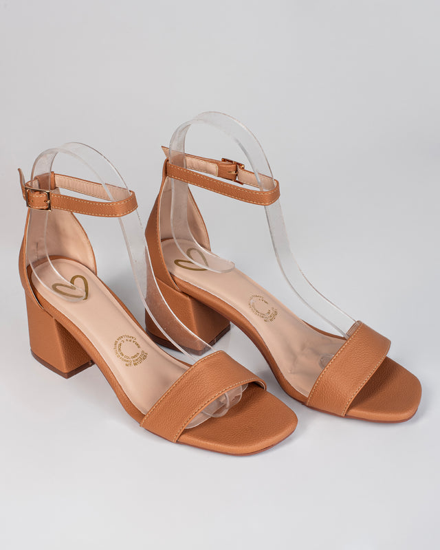 Sandalias de Tacón Medio con Correa – Elegancia y Comodidad para Cada Paso